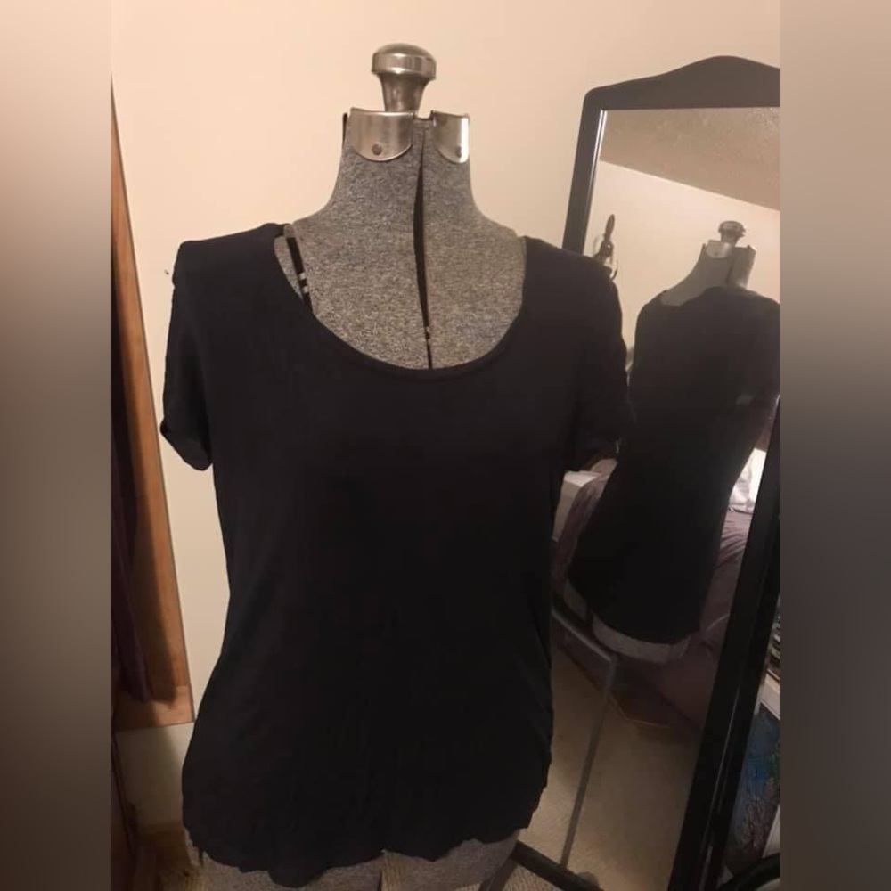 Black Tee